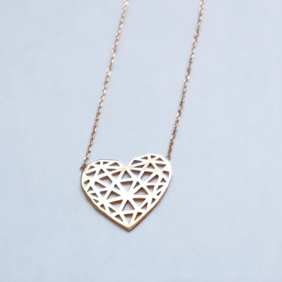 18k Gold Heart Necklace - Picture 2 of 9
